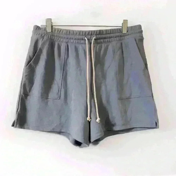 WOMENS‎ LARGE SHORTS DRAWSTRING WAIST HIGH RISE REINFORCED THROUGH HIP AND THIGH - Picture 1 of 7